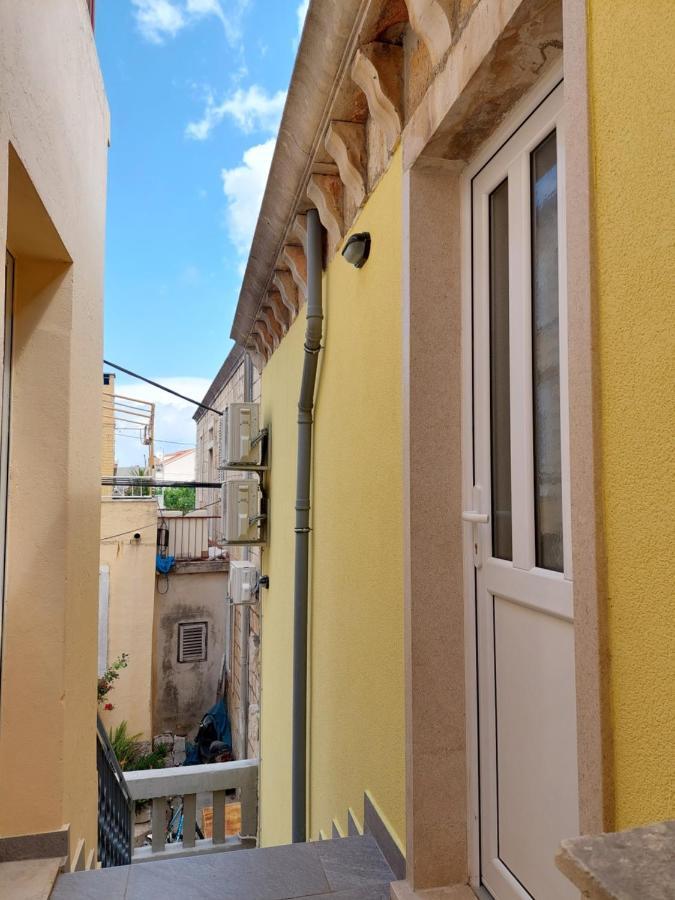Apartmani Antonia Račišće Eksteriør billede