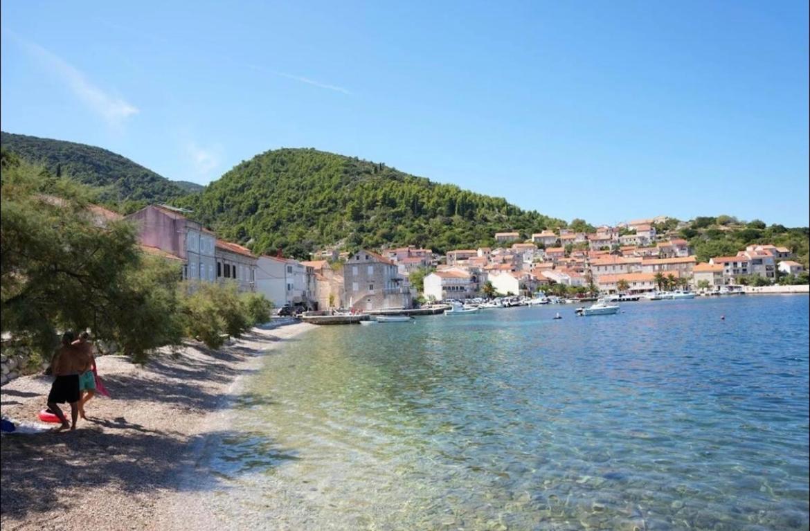 Apartmani Antonia Račišće Eksteriør billede