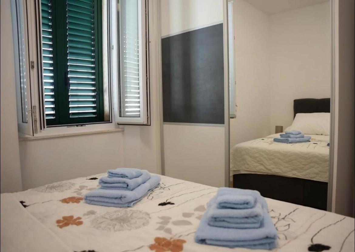 Apartmani Antonia Račišće Eksteriør billede