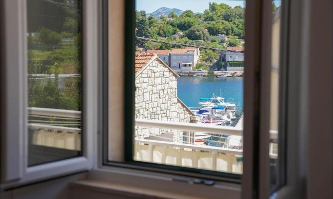 Apartmani Antonia Račišće Eksteriør billede