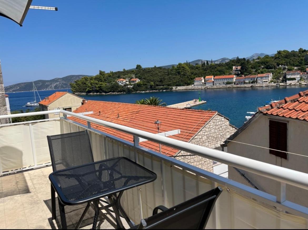 Apartmani Antonia Račišće Eksteriør billede